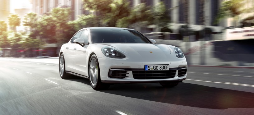 PORSCHE’DEN TARİHİ SATIŞ REKORU