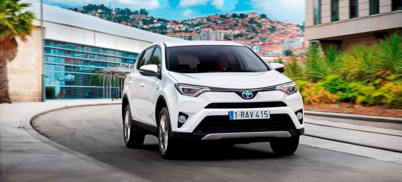 DÜNYANIN TERCİHİ RAV4