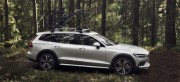 YENİ VOLVO V60 CROSS COUNTRY GELİYOR 