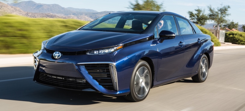 TOYOTA MIRAI, PARİS’TE TAKSİ OLUYOR