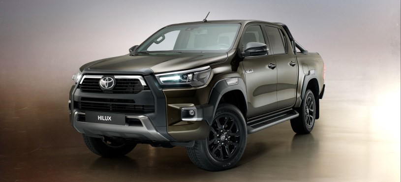 TOYOTA HILUX YENİLENDİ